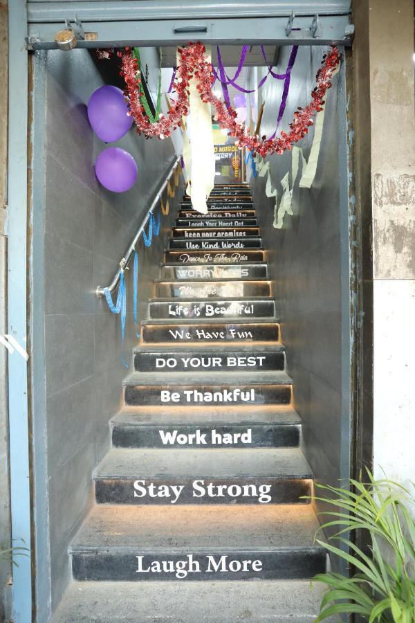 Mango Marol Dormitory Mumbai Exterior foto